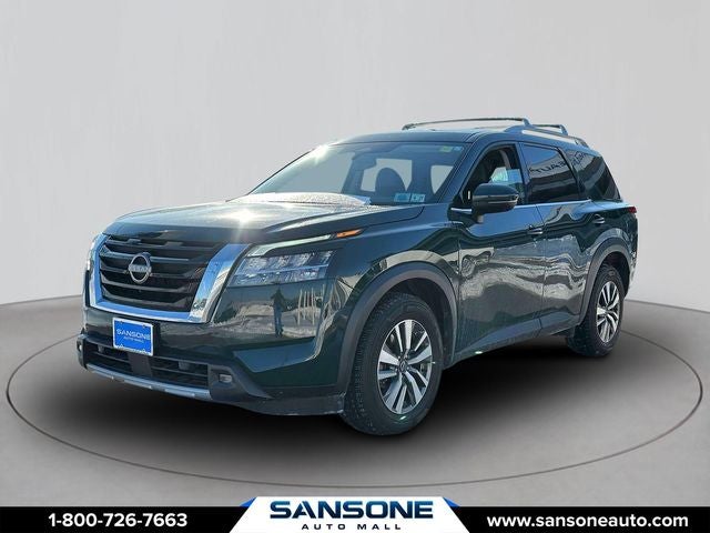 2022 Nissan Pathfinder SL
