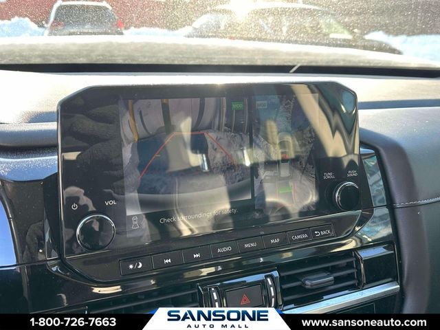 2022 Nissan Pathfinder SL