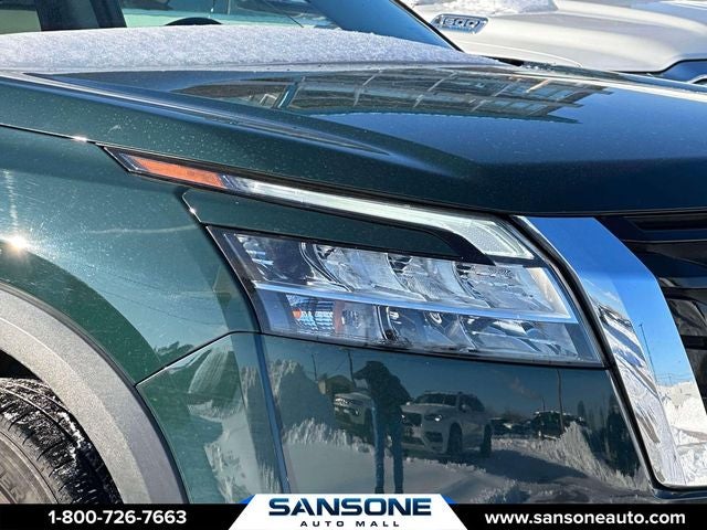 2022 Nissan Pathfinder SL
