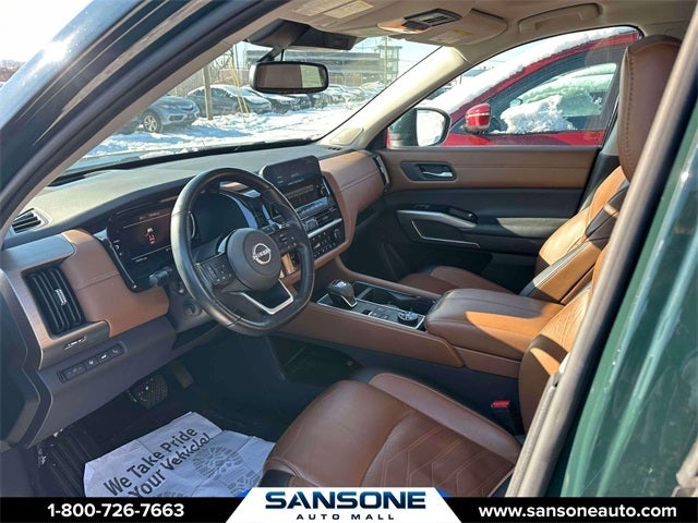 2022 Nissan Pathfinder Platinum