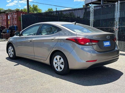 2016 Hyundai Elantra SE