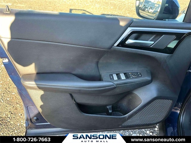 2023 Mitsubishi Outlander PHEV SE