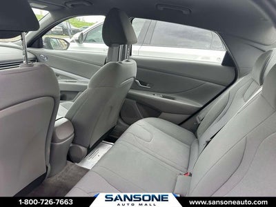 2023 Hyundai Elantra SE