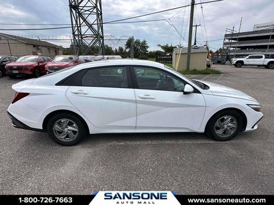 2025 Hyundai Elantra SE