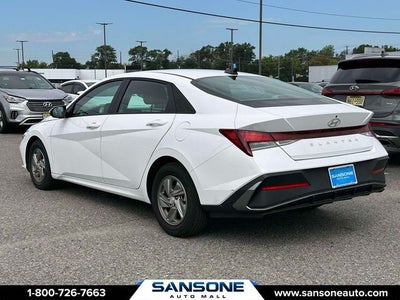 2025 Hyundai Elantra SE