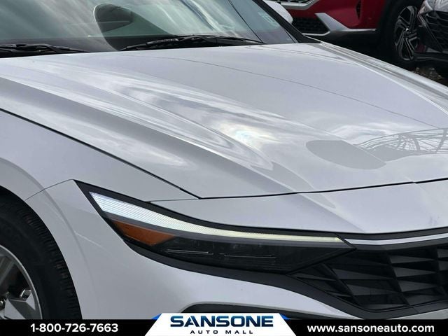 2025 Hyundai Elantra SE
