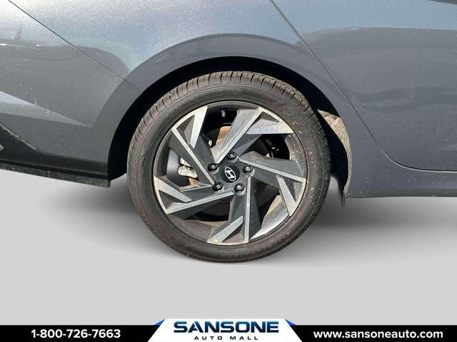 2025 Hyundai Elantra SEL - Photo 6