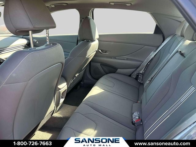 2025 Hyundai Elantra SEL - Photo 9
