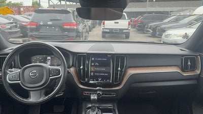 2021 Volvo XC60 T5 Momentum