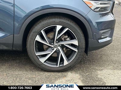 2022 Volvo XC40 R-Design