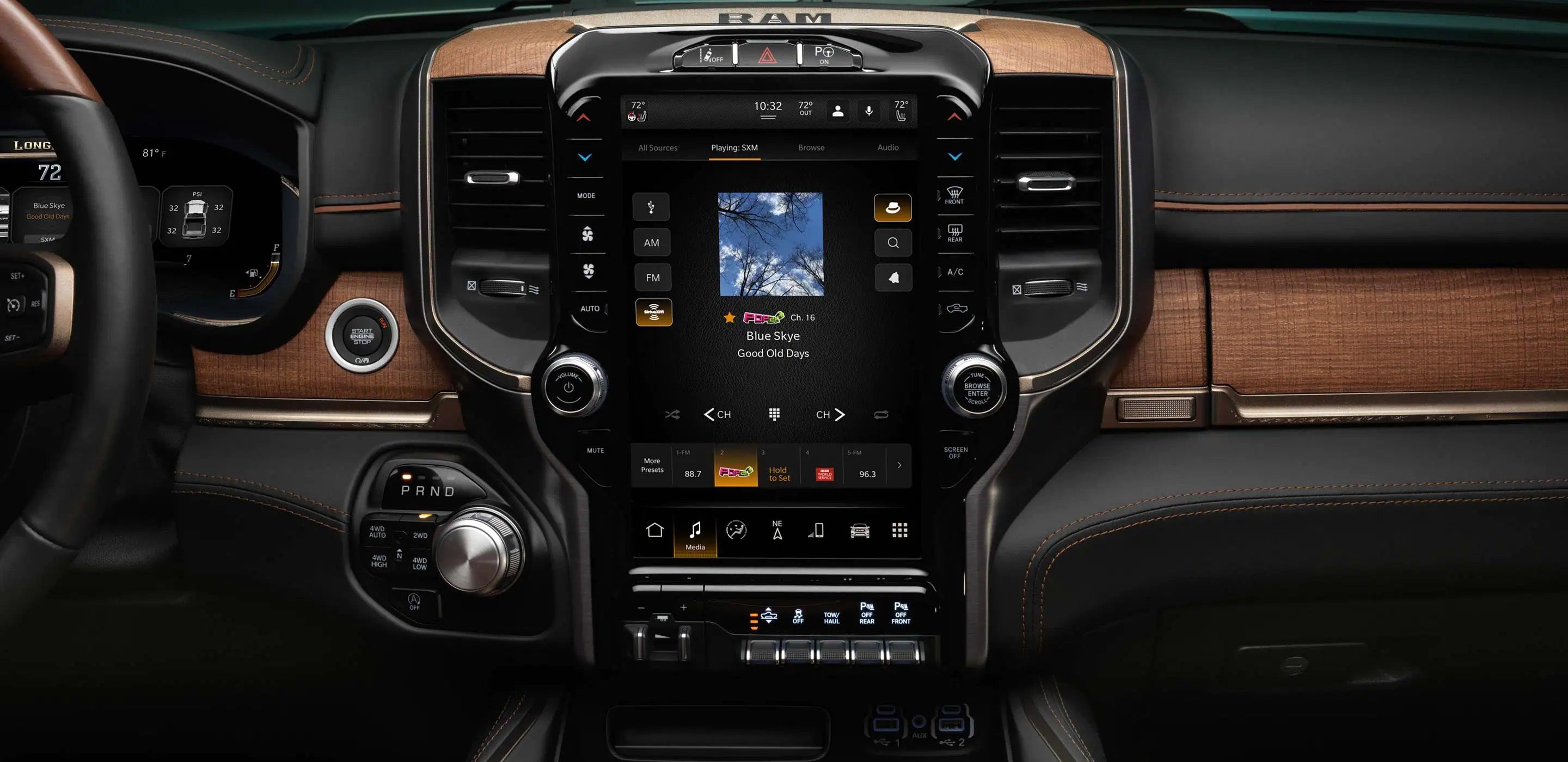 2023 RAM 1500 Classic Interior