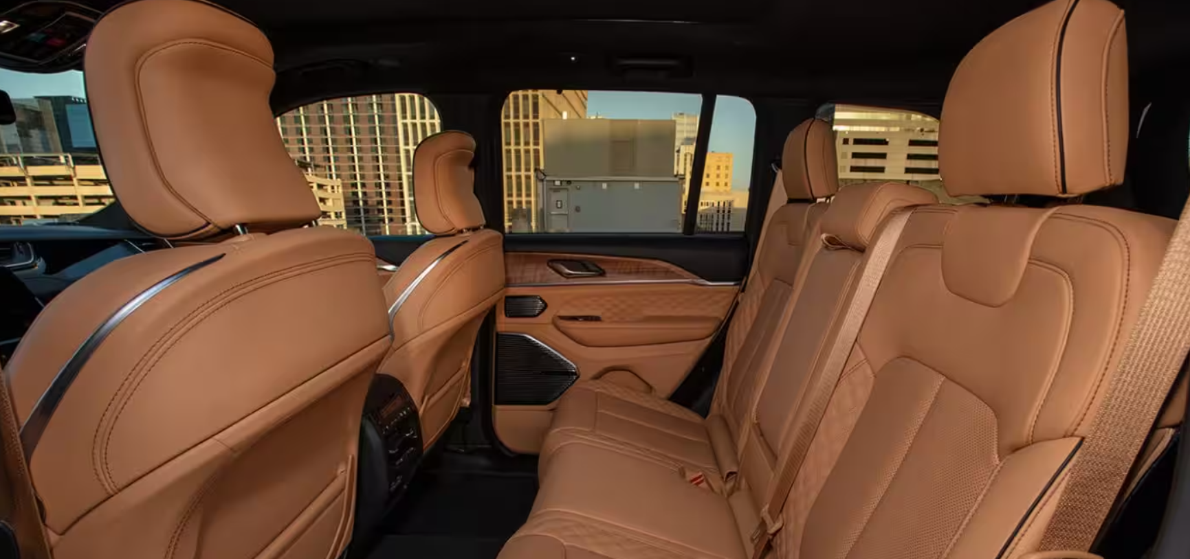 2024 Jeep Grand Cherokee Interior